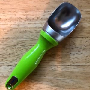 🍦 Zyliss Ice Cream Scoop 🍦 (Lime Green)